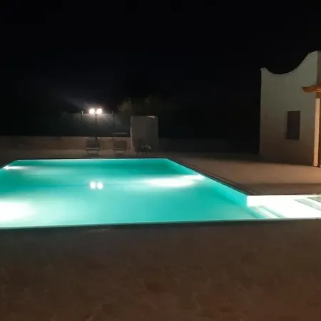 Clara * Αλμπερομπέλο