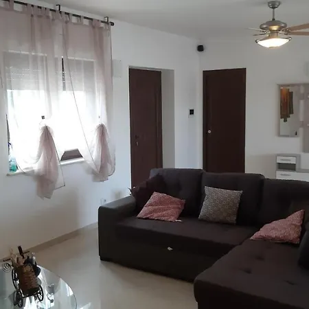 Clara Villa *